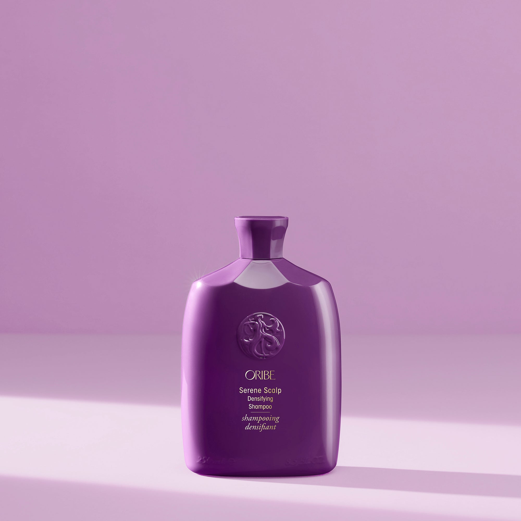 Oribe Serene Scalp Densifying Shampoo (Tankinantis ir apimties suteikiantis šampūnas)